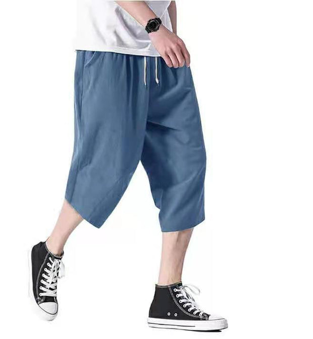 Loose cotton and linen cropped casual shorts with deep pockets